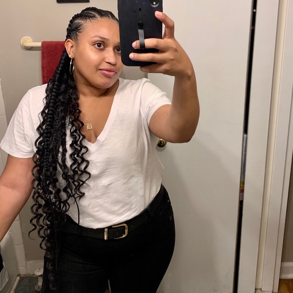 Hello, I’m Yesenia ! - Picture 2 of 5